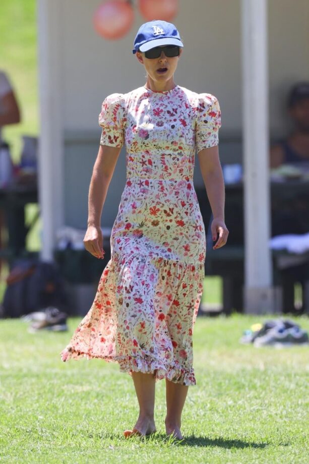 Natalie Portman’s flower power is for real 779434