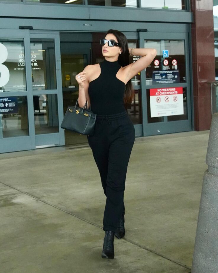 Nora Fatehi Is A Casual Chic Stylista In All-Black Outfit; See Pics 779674
