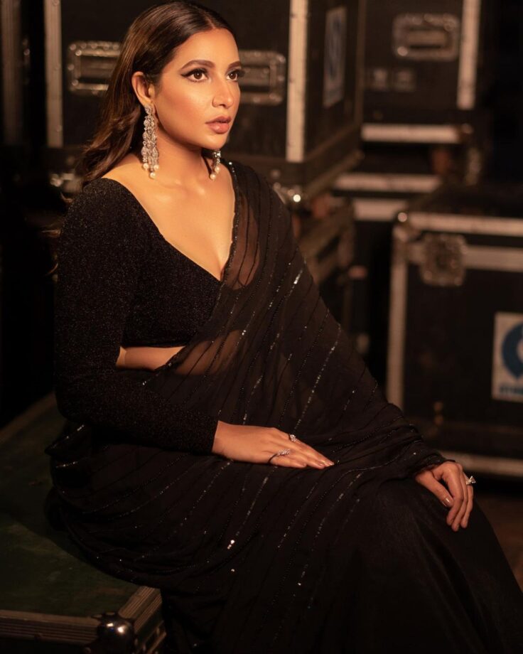 Photodump: 'Bengali bombshell' Subhashree Ganguly shines in black see-through saree, we are loving it 786398