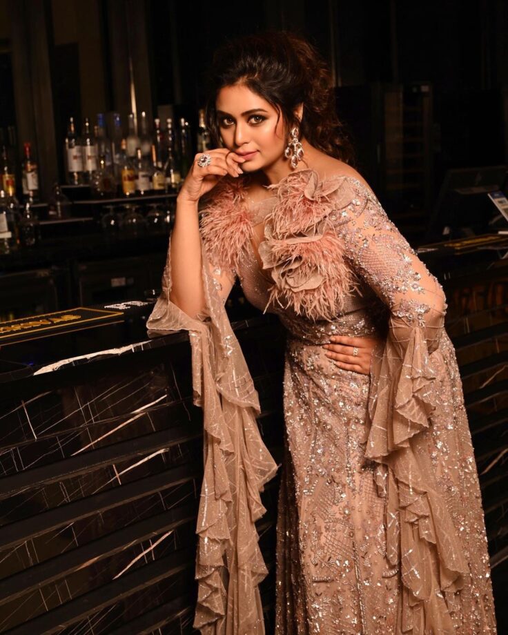 Ritabhari Chakraborty Shines Like A Diamond In Golden Embellished Gown, See Photos - 0