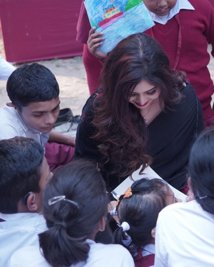 Ritabhari Chakraborty showers happiness on students from the school for deaf, check photos - 1