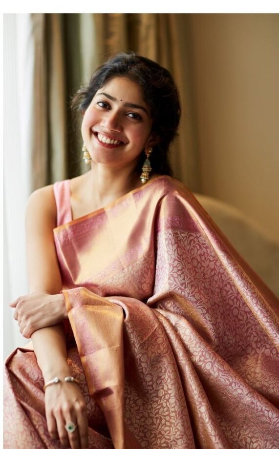 Sai Pallavi's Charisma In Six Yards 783231