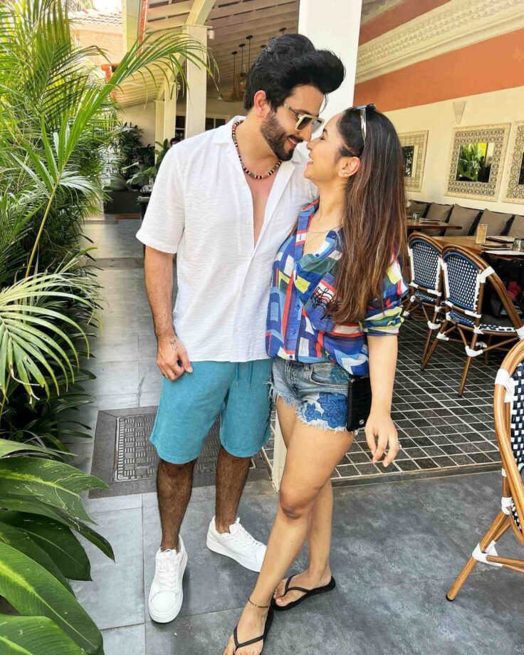 Shraddha Arya heads out for long waited vacay, Dheeraj Dhoopar says ‘the days we live for’ 788125