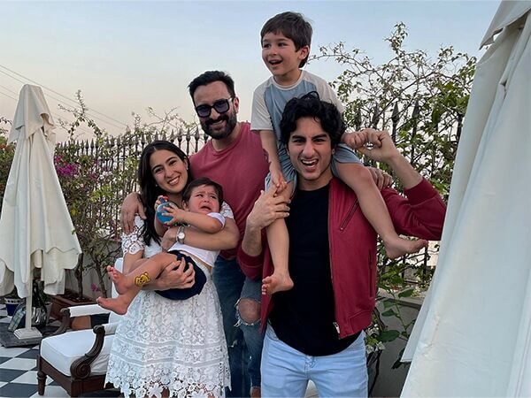 Viral Pics Of Kareena Kapoor Khan's Cutest Sons 787864