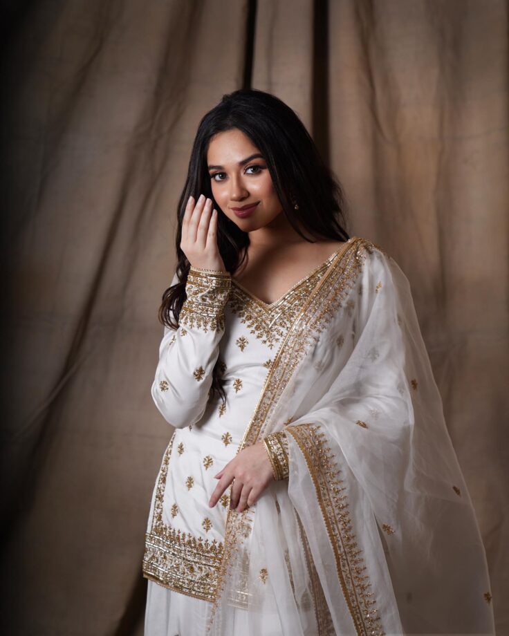 A sneak peek into Jannat Zubair’s Iftaar 2023 798966