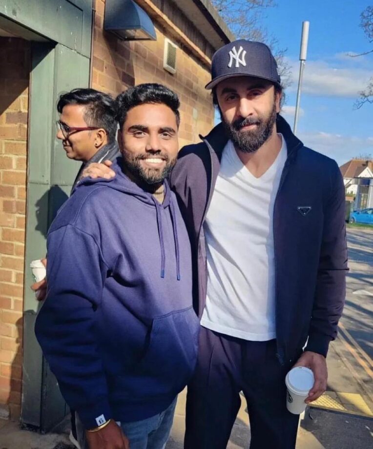Animal Movie Update: Ranbir Kapoor and Bobby Deol spotted clicking selfies with fans in London, check out 793905