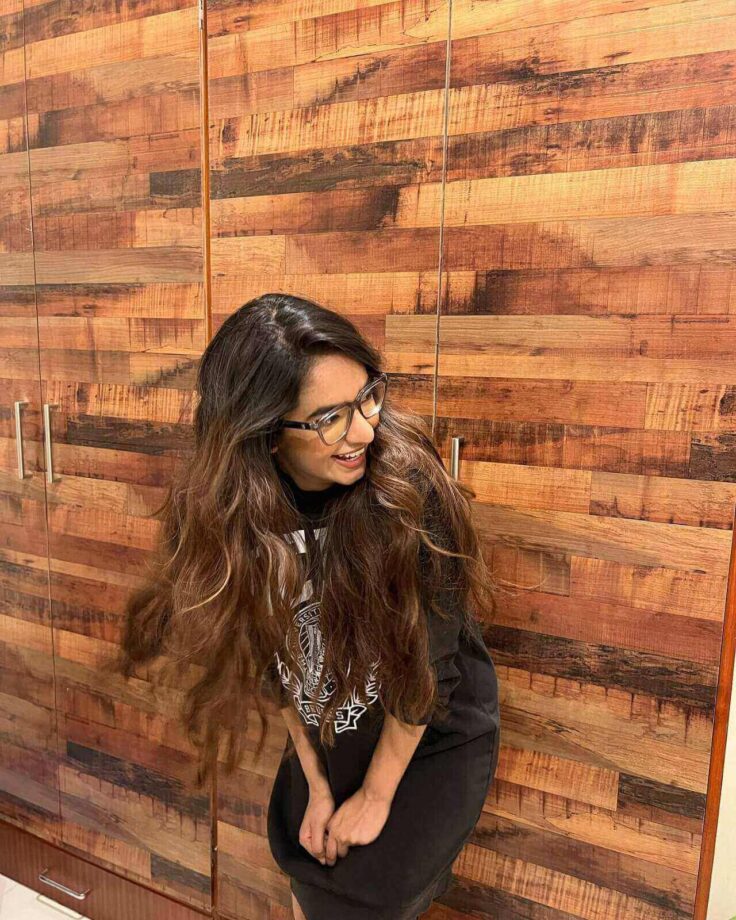 Anushka Sen melts internet in latest photodump, get eyewear fashion inspiration 802064