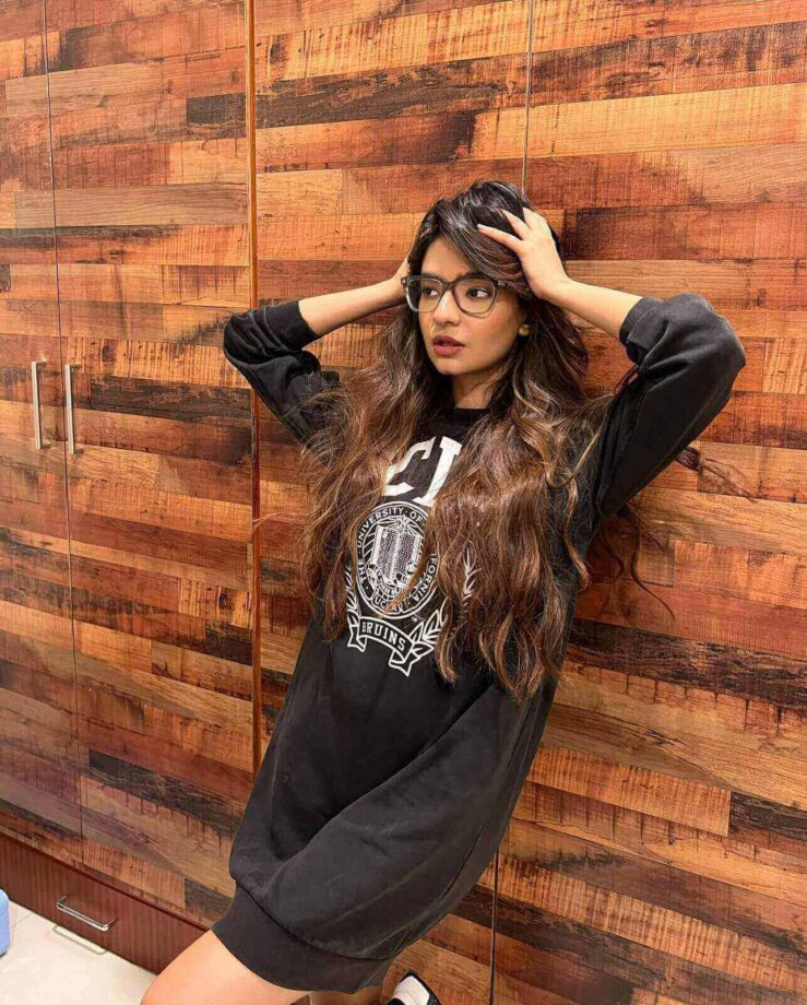 Anushka Sen melts internet in latest photodump, get eyewear fashion inspiration 802066