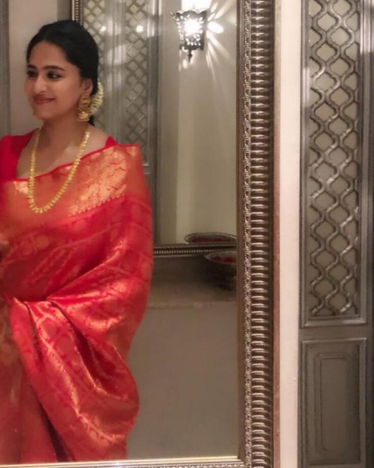 Anushka Shetty’s saree saga is true delight to eyes, see pics 797665