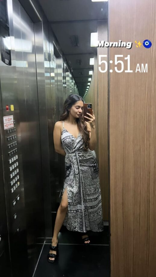 Baal Veer fame Anushka Sen looks summer ready in high-thigh slit dress 797355