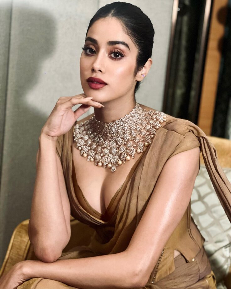 Beautiful Collar Necklaces Ft. Janhvi Kapoor To Aditi Rao Hydari 795838