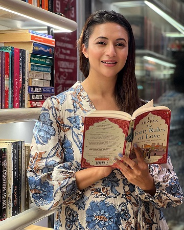 Beware: Divyanka Tripathi makes bold statement about piracy threat, check ASAP 800813