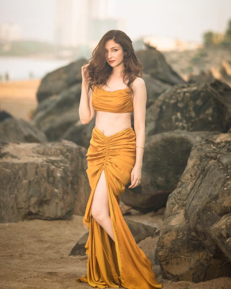 'Bhabhi Ji Ghar Par Hain' fame Saumya Tandon turns real-life mermaid, come fall in love 802015