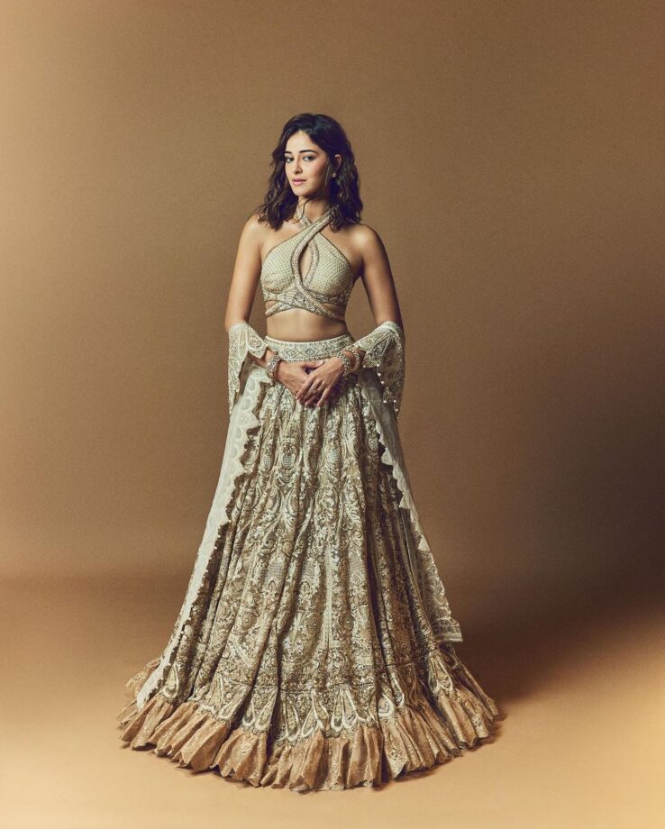 Cocktail Lehenga Ft. Ananya Panday 801725