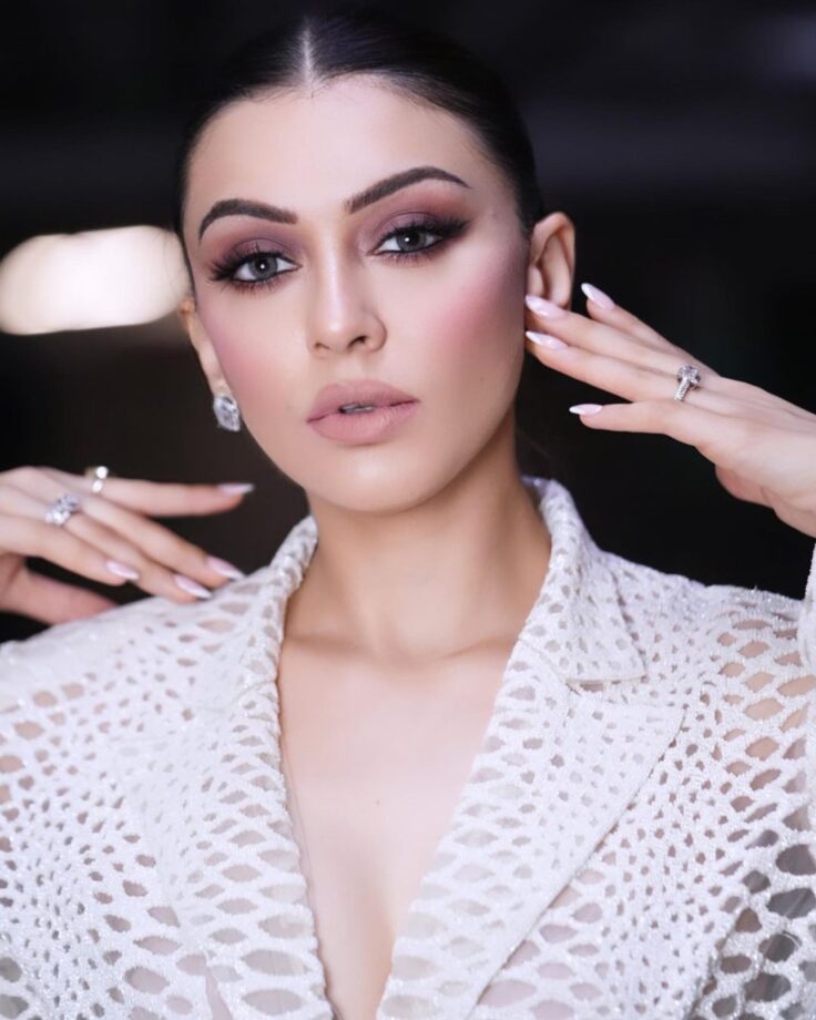 Hansika Motwani redefines ‘chic’ in white pantsuit, see pics 802355