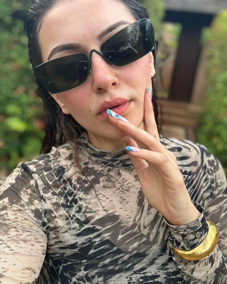 Hansika Motwani’s sunglass collection is dope 799277