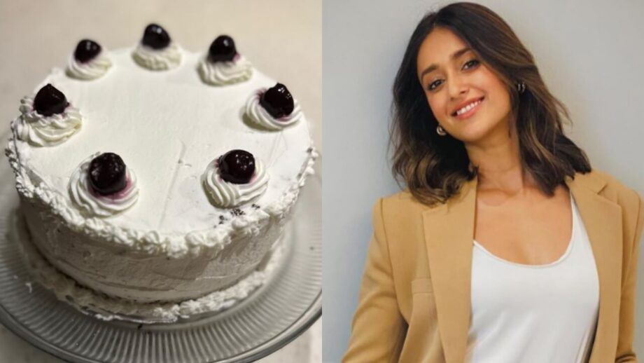 Ileana D'Cruz and her 'preggy perks' 801269