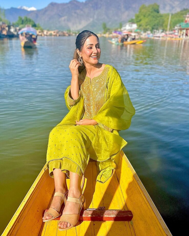 In Pics: Hina Khan Cherishes The Beauty Of Kashmir 800566