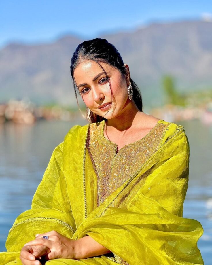 In Pics: Hina Khan Cherishes The Beauty Of Kashmir 800570