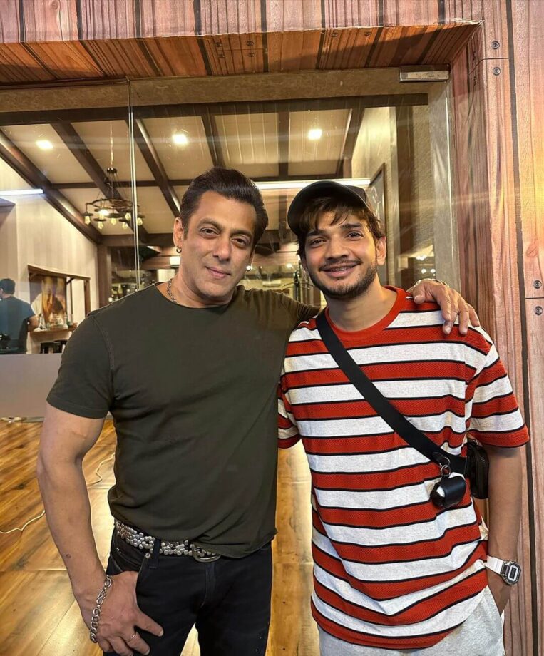 Munawar Faruqui Meets Bhaijaan Salman Khan; Fans Speculate Bigg Boss Entry Next Season 800766