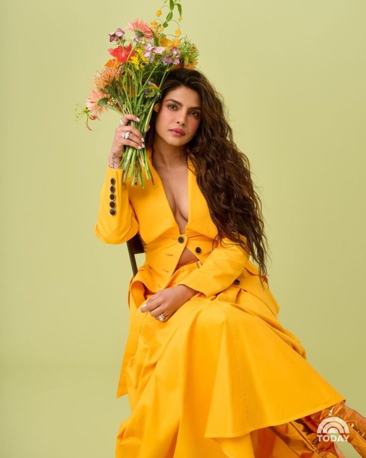 Priyanka Chopra blooms in yellow skirt blazer suit, see pics 802154