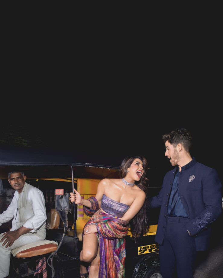 Priyanka Chopra gives Nick Jonas experience of autorickshaw ride in Mumbai, see photodump 793486
