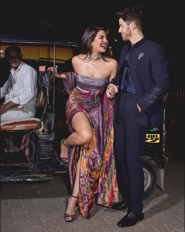 Priyanka Chopra gives Nick Jonas experience of autorickshaw ride in Mumbai, see photodump 793485