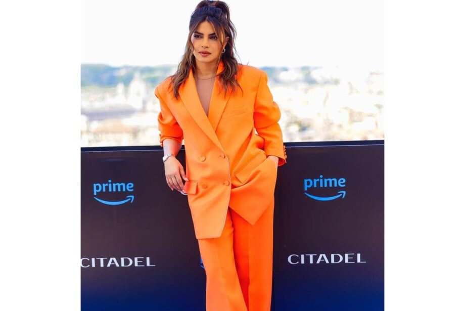 Priyanka Chopra’s bossy spin in tangerine oversized pantsuit is making stir, watch 801922