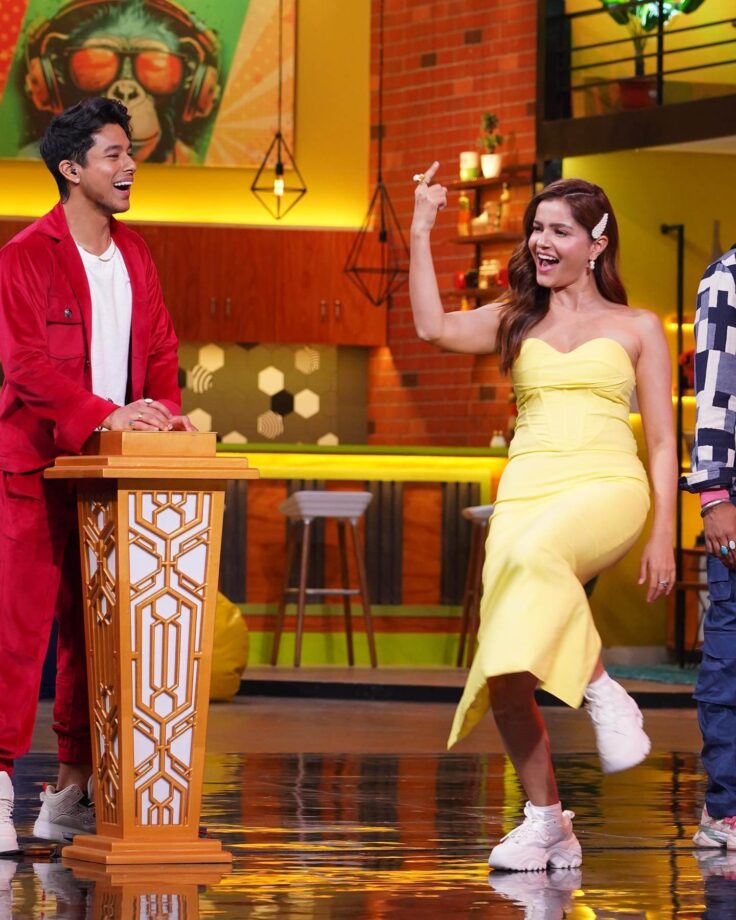 Rubina Dilaik gets goofy with Pratik Sehajpal and Arjun Bijlani, what's cooking? 797183