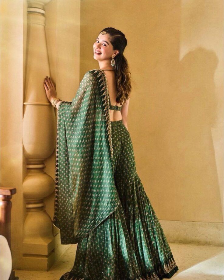 Sara Tendulkar stuns in irresistible Anita Dongre backless lehenga, (trending pic alert) 797204