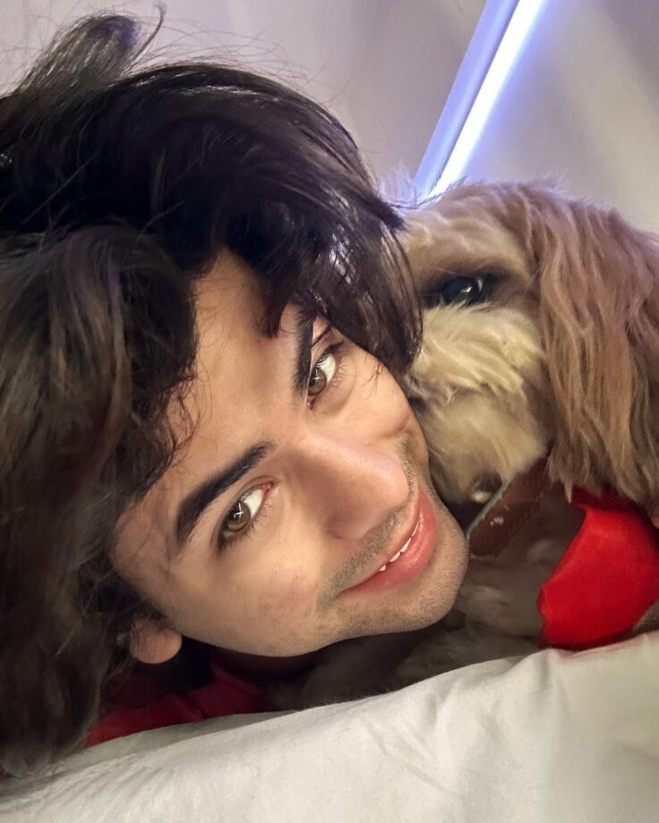 Siddharth Nigam’s pawdorable moments with his doggo will leave you awed 799358