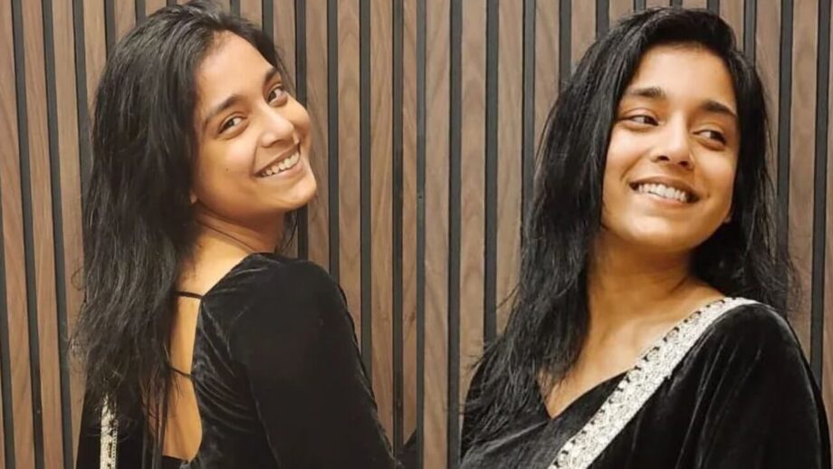 Sumbul Touqeer stabs hearts in black traditional attire, see pics 795198