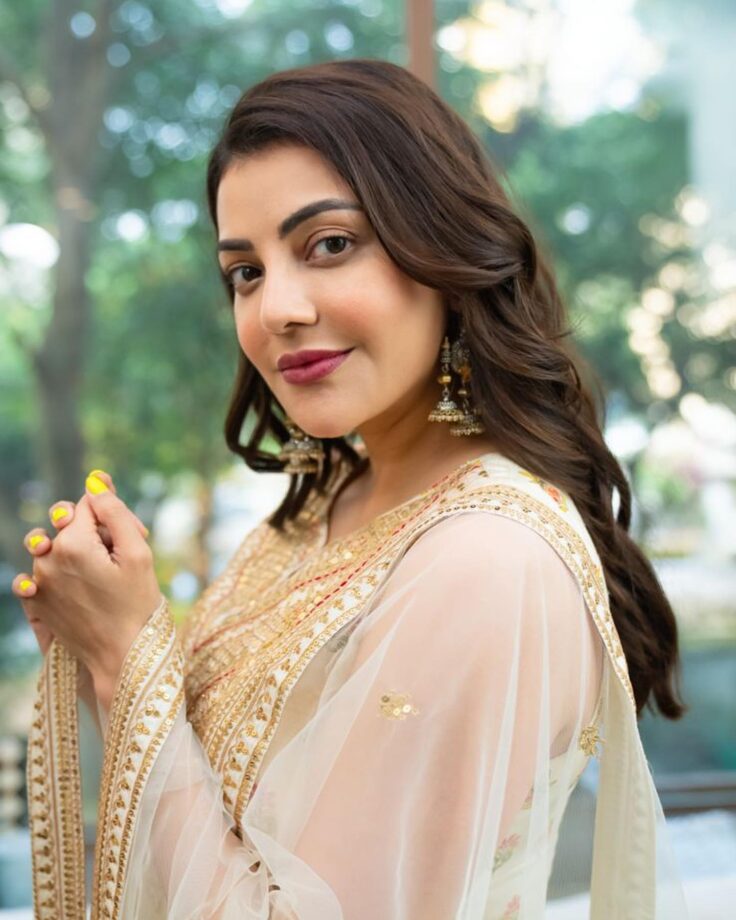 Take the minimal festive fashion cue from Kajal Aggarwal 800268