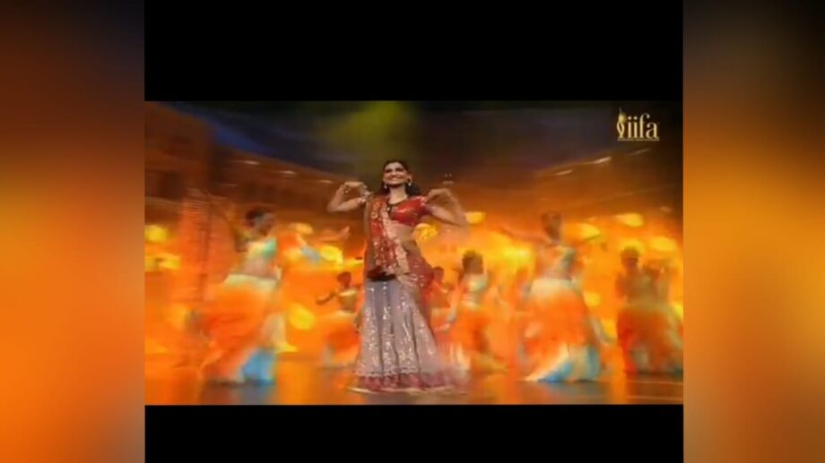 Throwback Video: Sonam Kapoor Gets Trolled For Dance Performance At IIFA 2009 792390