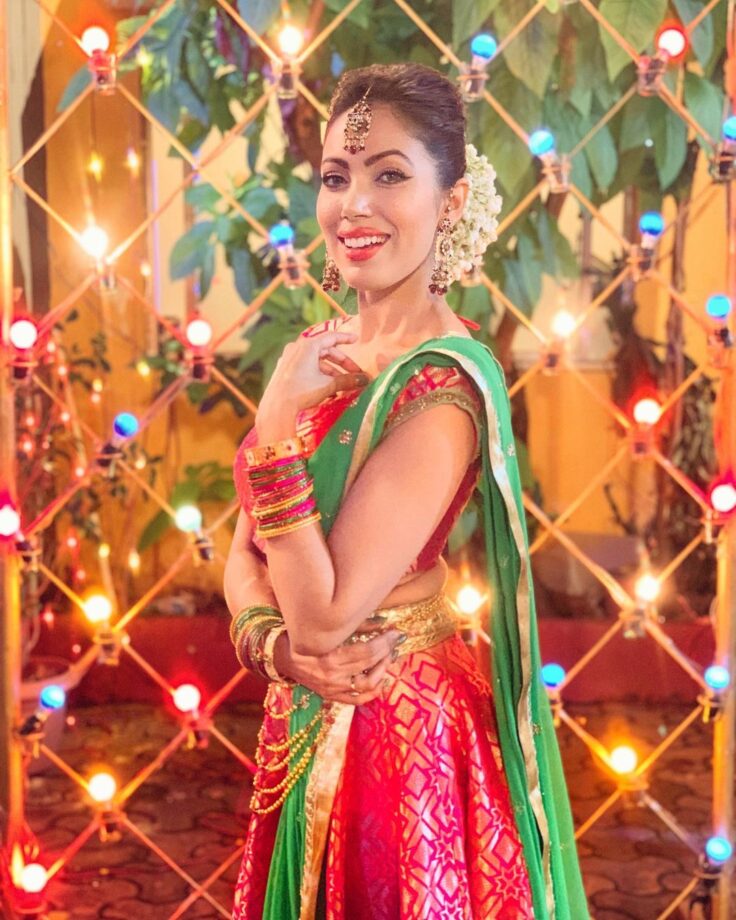 TMKOC actress Munmun Dutta’s Jaw Dropping Looks In Ethnic Drapes - 0