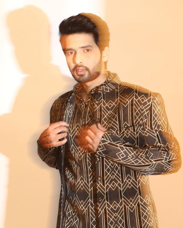 Trendy Traditional Kurta Ft. Armaan Malik 800608