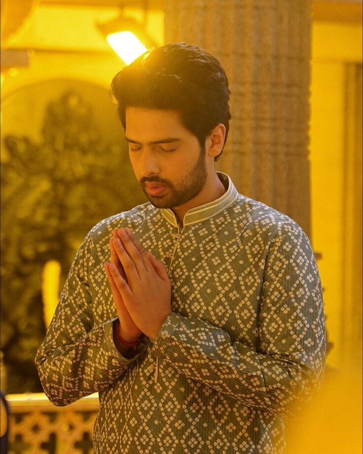 Trendy Traditional Kurta Ft. Armaan Malik 800609