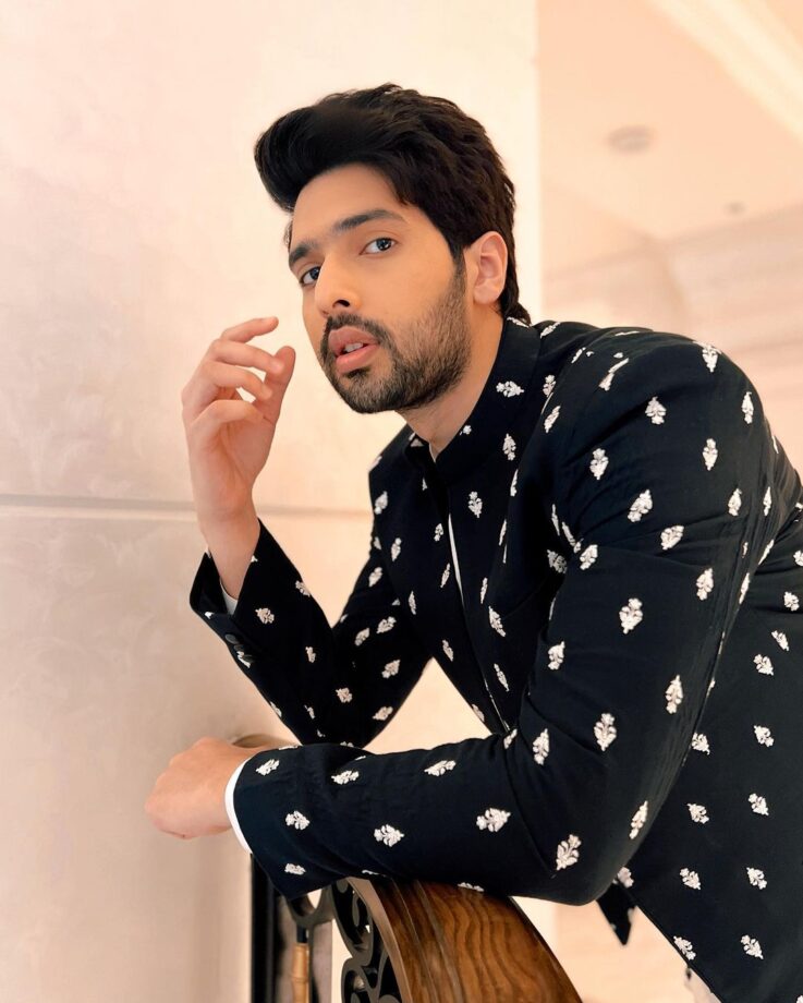 Trendy Traditional Kurta Ft. Armaan Malik 800610