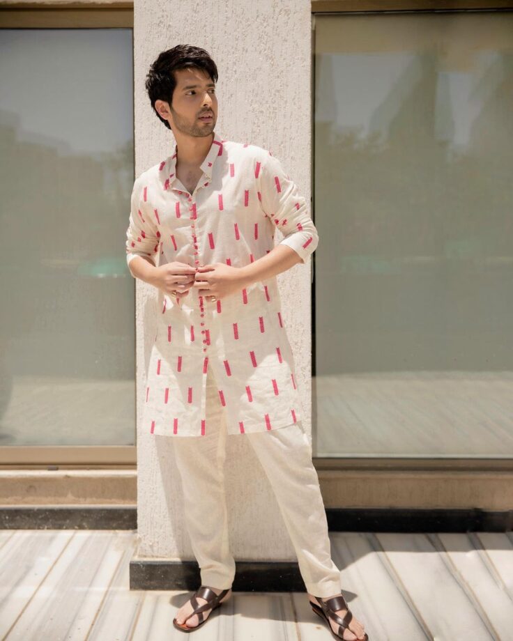 Trendy Traditional Kurta Ft. Armaan Malik 800618