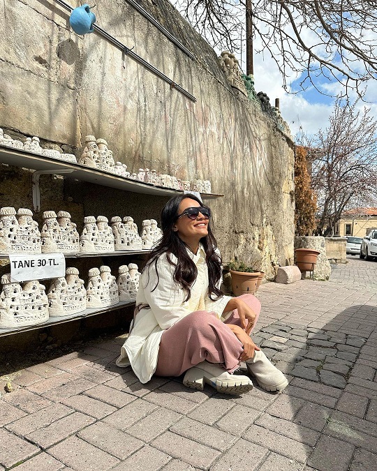 What's cooking in the personal lives of Surbhi Jyoti and Hina Khan? 793408