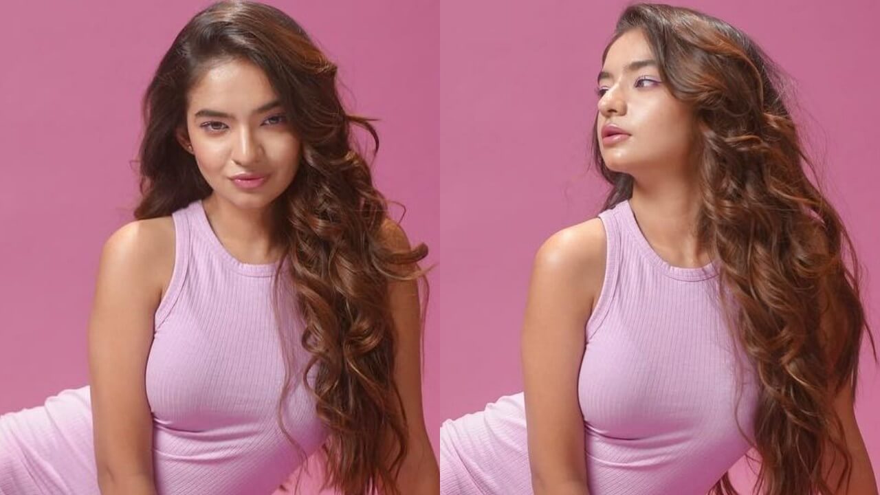 Anushka Sen aces mermaid pose, looks irresistible in lavender bodycon dress 806278