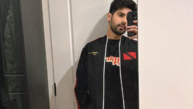 Armaan Malik Flaunts Dapper Vibes In Mirror Selfie, Check Now