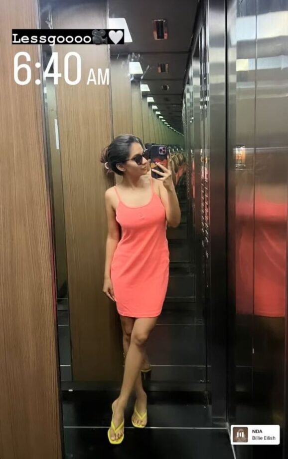 Avneet Kaur and Anushka Sen are 'lift mirror selfie' experts, learn new hacks 804496