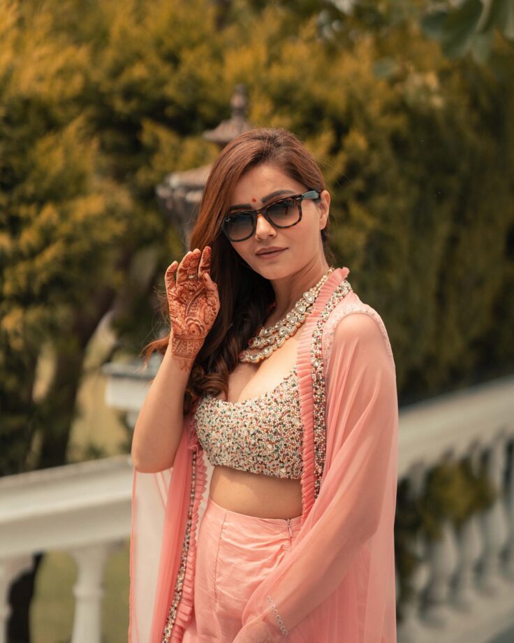 Bigg Boss Update: Rubina Dilaik enjoys gulabi Ishq moment with hubby Abhinav Shukla, Sumbul Touqeer Khan says, 