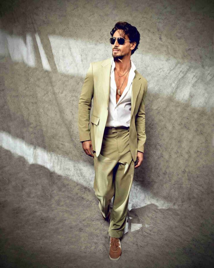 Fashion Friday: 7 times when India’s youngest action superstar Tiger Shroff gave us major style goals 804279