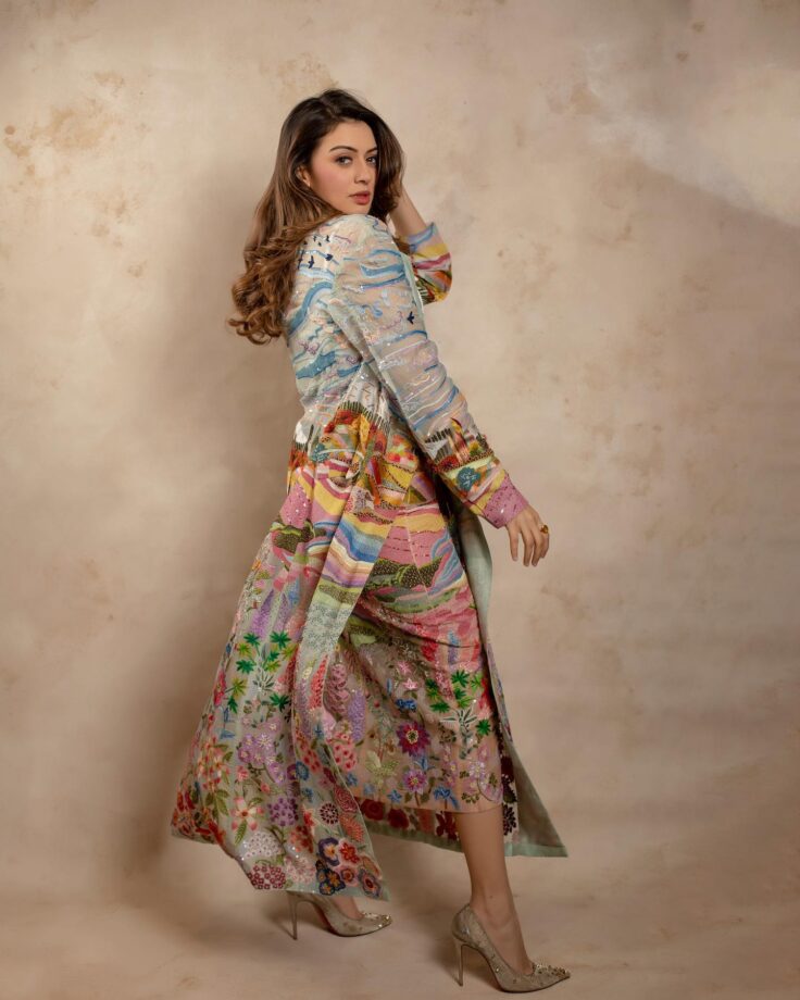 Hansika Motwani looks vibrant in floral ethnic wear, see pics 804738