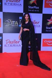 Hina Khan, Shivangi Joshi, And Pranali Rathod: YRKKH Divas In Black Sarees 810621