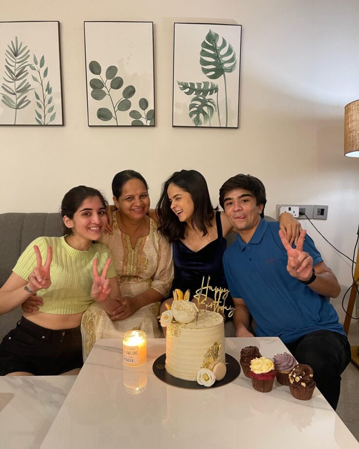 In Pics: Palak Sindhwani initiates social work, Sunayana Fozdar makes Saturday night plans 804791