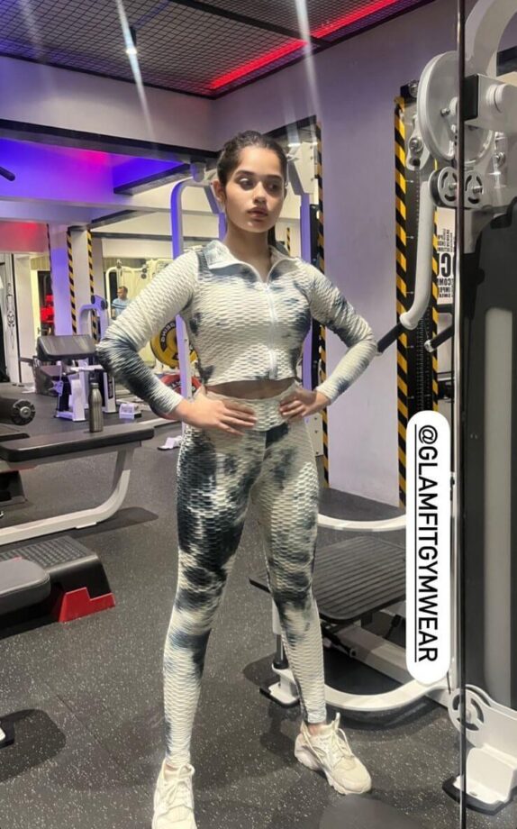 Jannat Zubair Rahmani trains hard in gym, celebrates 250k reels on 'Babu Shona Mona' song 805591