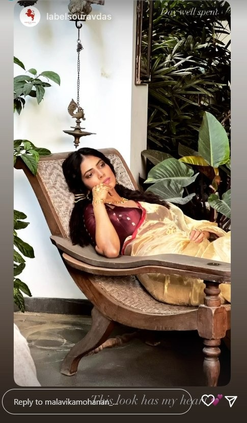 Malavika Mohanan is the dreamy damsel in gold saree, see pic 809950